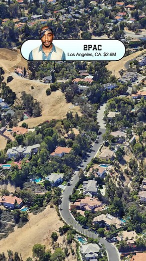 2PAC’s mansion located in Woodland Hills, valued at $2.6 million.#2pac #tupacshakur #mansion #celebrity #house #celebrityhouse #RAP #singer #foryou