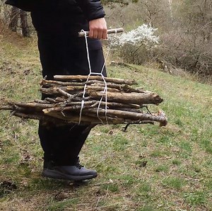 A wilderness rescue rope made from recycled plastic. | 5-Minute Crafts Men