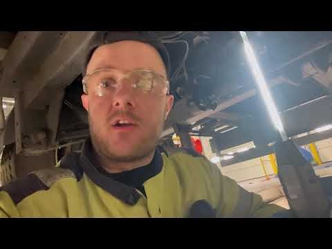 A day in the life of a HGV Mechanic- the basic trailer MOT Prep