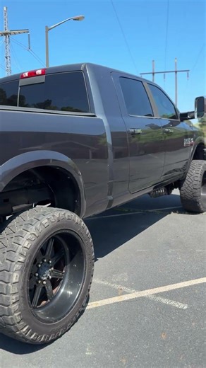 2015 Ram 2500 Laramie 4x4 MEGA CAB - LIFTED - DELETED