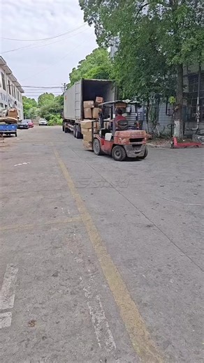 😊the order from Peru has been successfully loaded and is ready for shipment. This dispatch marks another significant step in our continued expansion into the Latin American market. We are committed to ensuring safe and timely delivery, bringing an exceptional product experience to our customers in Peru. #Factory #chinesefactory #Factory delivery #electric#scooters #bike #electricmotorcycle #Motorcycle#vehicle #Sinskivehicle #racingmotorcycle #fuelmotorcycles #offroadmotorcycle #gasolinemotorcyc