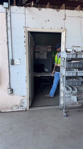📍Just another day at The Organic Recycler! Even Jud’s Pockets are overflowing with potential! 🤭 . . . #TheOrganicRecycler #LetsGrowTogether #Pocket #Mulch #Soil #Compost #Landscape #Texas | The Organic Recycler of Texas