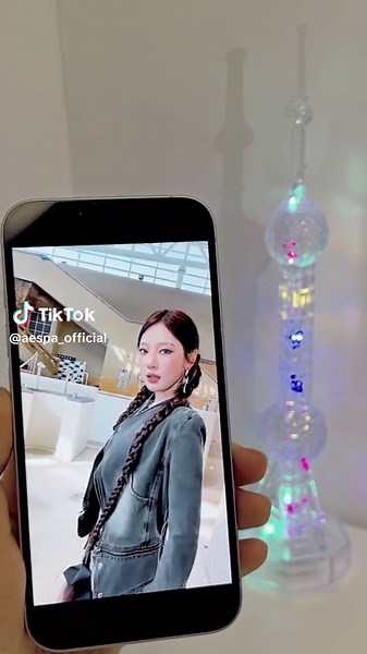 Armageddon与NINGNING的全球打卡之旅