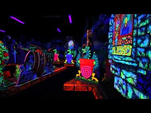 Putting Edge - Glow In The Dark Mini Golf