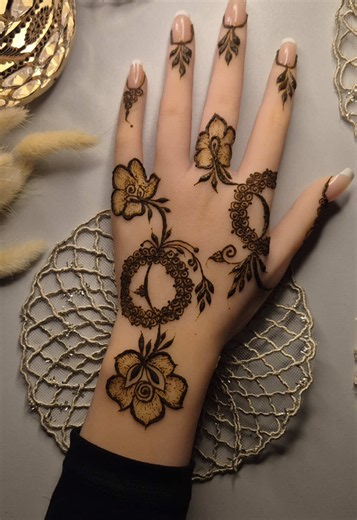 Floral Henna Designs for Brides | New Emirati Henna 2026