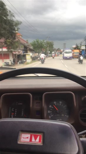 sak_payune on Instagram: "J U A L Colt station 1980 Plat S Pajak On Tangan kedua Bpkb lama Karoseri handayani Cat original karoseri Pritilan tembus Interior original 80% Jok cover baru Lantai utuh Sasis utuh Spido fungsi Alarm kecepatan masih bunyi Kelistrikan normal Mesin halus,siap pakai. Tlp/wa 081514078910 Lokasi: Pekalongan , jawa tengah #coltstesen #coltoriginal #coltlovers #coltt120loversindonesia"