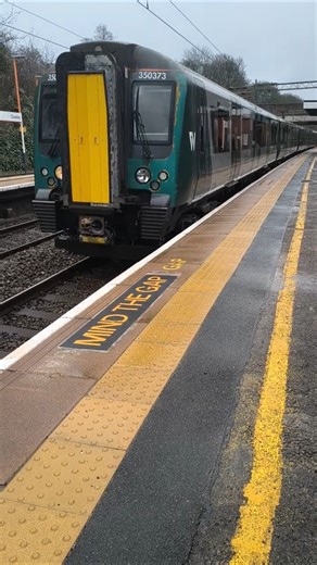 Class 350 London Northwestern Railways EMU Train 350373