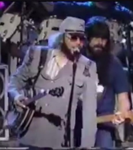 Hank Williams Jr and Alabama performing “Tennessee River” Best video ever recorded #hankjr #alabama #country