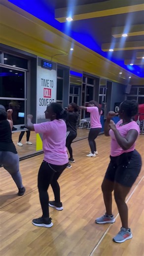 Banana Well if you can't dance at lease you can shake you body Dance sweat and repeat, lock in and get that cardio in Feel the beat, move your body, and let the energy take over 💃🔥 No pressure, no perfection—just vibes, sweat, and a whole lot of fun. Every step you take is progress… keep dancing, keep glowing ✨ #bananaremix #fyp #danceworkout #dancefitness #zumba