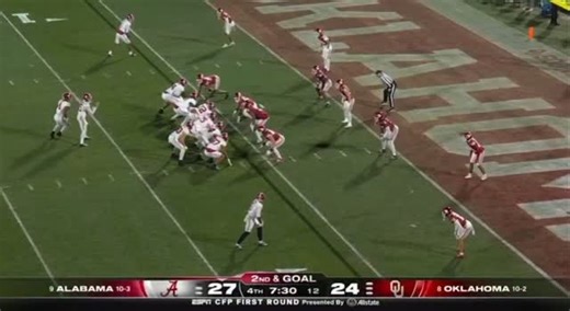 Daniel Hill punches it up the GUT for the TD to give Alabama a 34-24 lead in the 4th quarter. The Tide is rolling 🌊 | Touchdown Alabama Magazine