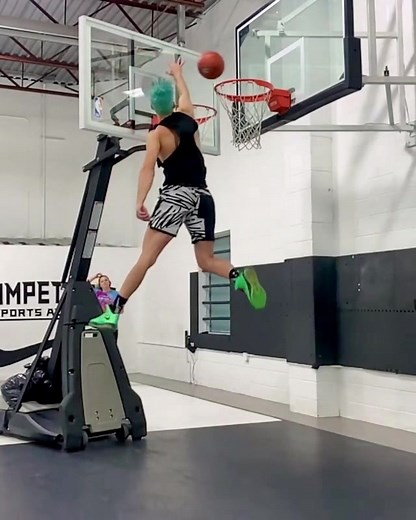 The pinball machine dunk!