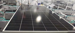 [Hot Item] 210mm Photovoltaic Module 650W-670W Half Cut 132 Cells Mono Solar Panel System