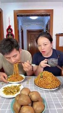 How to choose eggs, don't choose large ones, you'll lose out.#Food#Mukbang by a Couple