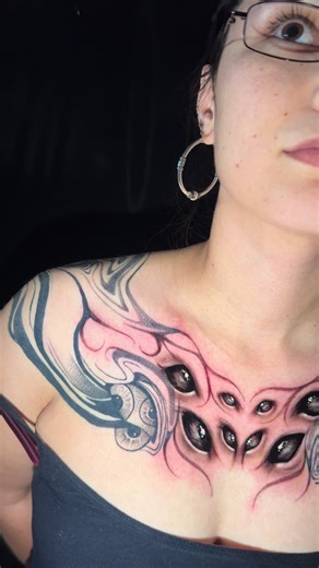 Exploring Eye Tattoos: A Stunning Liquid Art