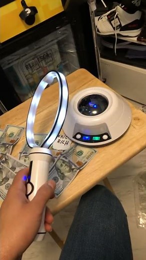 3D space play pong ball