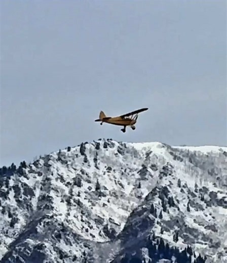 Super cool prop plane caught this coming in while waiting for a jet to take off. ##reelyakkerutah##foryoupage##airport##fy@@Go Heber Valley, Utah@@CapCut