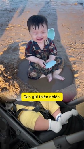 The world is the most vibrant textbook for children to explore, helping them to unleash their lan...