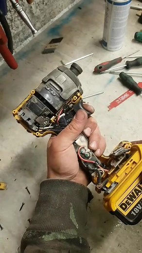 A quick repair tip for a faulty dewalt switch. clean it out with contact cleaner and compressed air. dirt can get inside any switch and cause it to run badly. #dewalt #dewaltrepair #wood #carpenter #carpentry #construction #tools #repairs #toolsrepair #teardown #fix #deandohertyyoutube #donegalfixings #switch #switchfix #contactcleaner #brushless #tip #repairtip #dewalthack #repairhack #dewaltswitch
