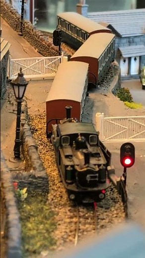 Double Fairlie in OO9 – Tiny Train, Big Power!