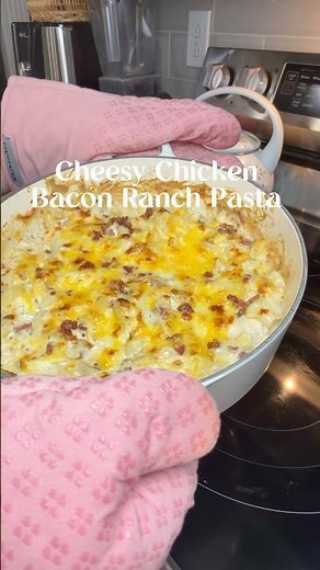 Full recipe in description! #chickenbaconranch #pasta