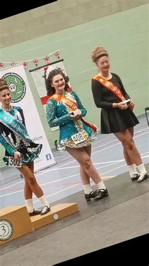 🌟 Ella Leadbeater – WIDA British Open Oireachtas 🌟 🏅 Open Heavy Jig – 8th Place 🏆 Open Championship – 7th Place A huge well done to Ella for learning a new traditional set dance only two weeks ago — and performing it beautifully on stage just in time for this feis! 👏💚 Such dedication and determination — well done, Ella! ☘️✨ #IrishDance #IrishDancer #IrishDancing #Feis #FeisLife #WIDA #Oireachtas #BritishOpenOireachtas #IrishDanceCompetition #OpenDancer #IrishDanceGoals #IrishDanceJourney #