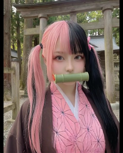 橘ひなのの鬼滅の刃コスプレが国宝級美少女に