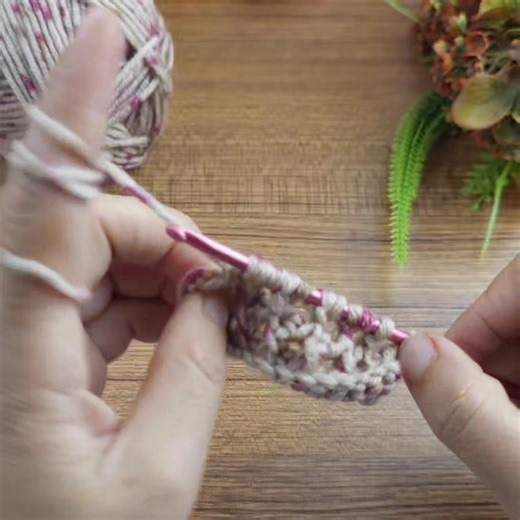 Oh my god🥳 you should learn this! I couldn't believe the technique in this crochet stitch. #crochet #knitting #design - hacer | Nurgül İle El Sanatları