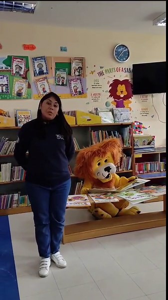 El el SAS contamos con una biblioteca llena de cuentos en inglés y español. #libros #bilingue #soySAS #sas75años #greatplacetostudy #bolivia🇧🇴