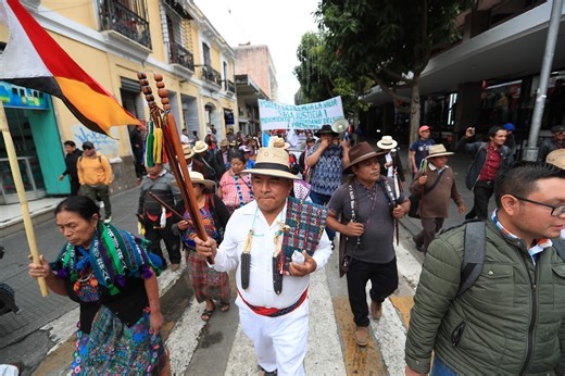 Manifestaciones en Guatemala: autoridades ancestrales inician marcha en la capital para exponer varias peticiones