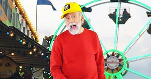 82-year-old Ray Stevens has fans in stitches with ‘Hoochie Coochie Dancer’