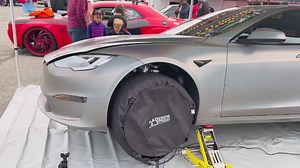 55K views · 1.2K reactions | Tesla Model S Plaid Fastest Tesla in the World vs the Black Blur in a hour . @evapors put this one together with @evsmokeatx . It’s going down at Scary Fast YouTubers Bash | Donkmaster | Facebook