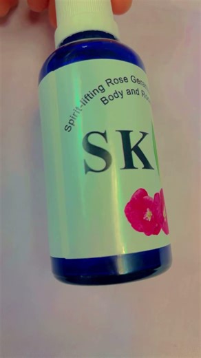 Flash warning ⚠️ because the work has a flashing light idk why