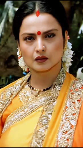 90ᴢ ᴍᴜꜱɪᴄ ᴠɪʙᴇ 💜 on Instagram: "Watch Till End ✨💯 Credit ✅ Song : Dil Mera Tod Diya Usne Movie/album: Kasoor x Bulandi Singers: Alka Yagnik Song Lyricists: Sameer Music Composer: Nadeem Saifi, Shravan Rathod Music Director: Nadeem Saifi, Shravan Rathod Music Label: Sa Re Ga Ma Starring: Aftab Shivdasani, Lisa Ray, Divya Dutta, Apurva Agnihotri, Irrfan Khan, Ashutosh Rana Release on: 2nd February, 2001"