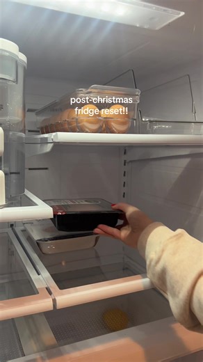 Fridge Cleaning Tips for Post-Festivities Organization