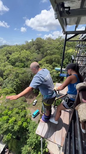 Experience the Thrill of Bungee Jumping in Cairns