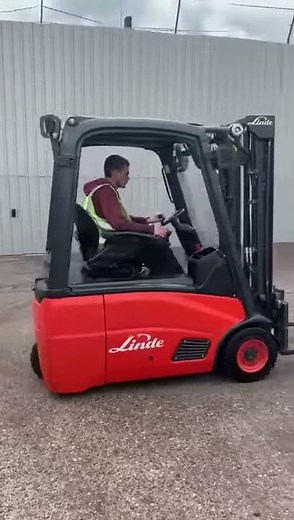 LINDE E16 USED 3 WHEEL ELECTRIC FORKLIFT (#2944)