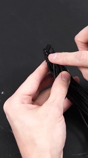 50K views · 1.3K reactions | Todas las RTX 5090 FE podrían quemarse #rtx50 #Nvidia #hardware #conector #fuego | Hardware you | Facebook