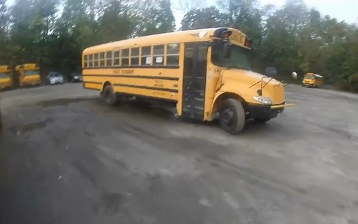 【第一人称驾驶校车】2006 IC CE CE200 VT365 school bus startup, pre-trip, drive POV