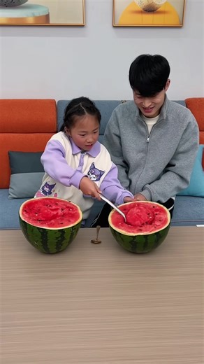 Scoop a big and small watermelon #usa🇺🇸 #newyorker #chip