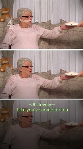 Jenny should never trust a gift from Lee #Gogglebox