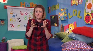 11K views | Aujourd'hui c’est vendredi treize! Cherches-tu, comme Nathalie, un trèfle à quatre feuilles?  | Studio 100 TV | Facebook