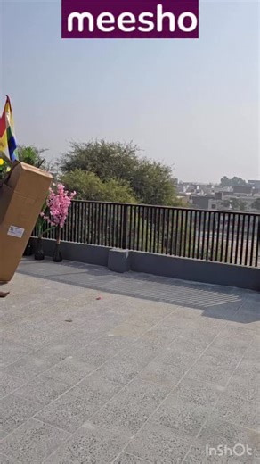 Babita Gupta on Instagram: "Subh Ke 4 Bje Parcel Aaye Hai 😂 || Ghar Ka Jangal Bna Diya 🥵 Mumy Maregi #unboxingshorts #trend @meeshoapp"