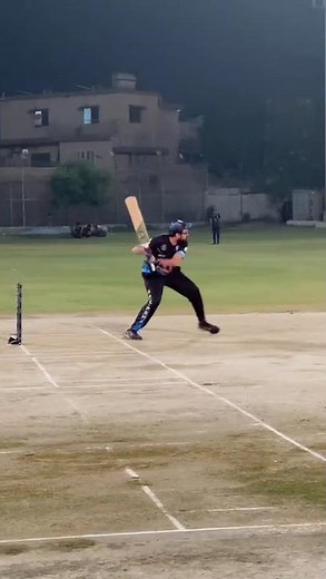 Back-to-back fireworks! 💥💥 The batsman launches two massive sixes into the stands 🏏🔥#PCL2