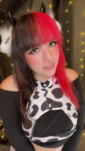 👅 #cowwaifu #hucow #cowcosplay #waifu #PINKHolidayRemix