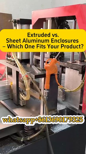 Extruded Aluminum vs. Sheet Aluminum Enclosures – What’s the Difference?Choosing the right aluminum enclosure starts with understanding how it’s made.✅ Extruded Aluminum EnclosuresMade from aluminum profiles pushed through a moldSeamless side walls for a sleek, modern appearanceStrong structure with fewer jointsIdeal for standard sizes and high-volume productionPerfect for electronics like power modules, routers, and LED drivers✅ Sheet Aluminum EnclosuresFabricated by cutting, bending, and assem