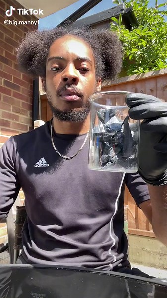 Chemical Reaction of Calcium and Acid