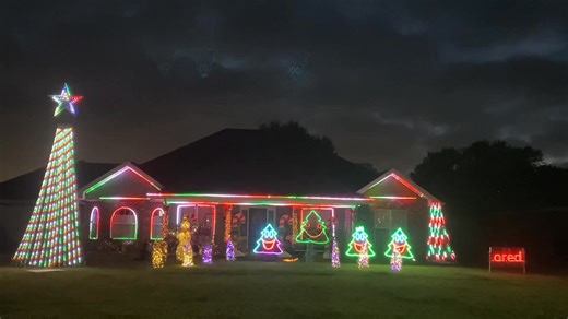 3.4K views · 31 reactions | Christmas time is finally here!!! Our 2025 dancing Christmas lights show will run through December 31!! Tune your radio to 107.1 and listen to the lights at 145 Gabriel St. We love hearing from y’all so be sure to tag us in your pictures and videos. Share our page and invite your friends to follow us! | Bayou Blue Dancing Lights | Facebook