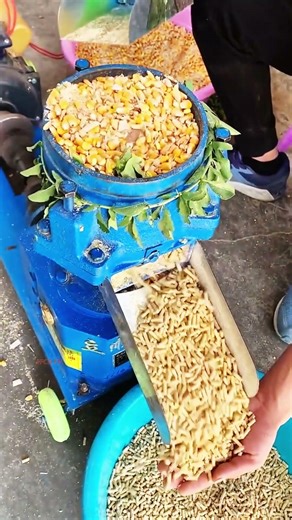 #fcnfm #feedpelletmachine Compact Feed Mill Setup: Integrating Type 400 Pelleting into Your Farm Op