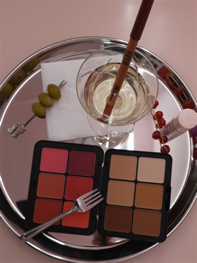 Bold Lips and Bright Cheeks Makeup Tips