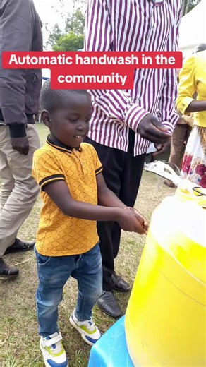 Arduino automatic handwash serving the community #merryxmas #kitaletiktokers #happyholiday #arduino #nairobitiktokers🇰🇪🇰🇪